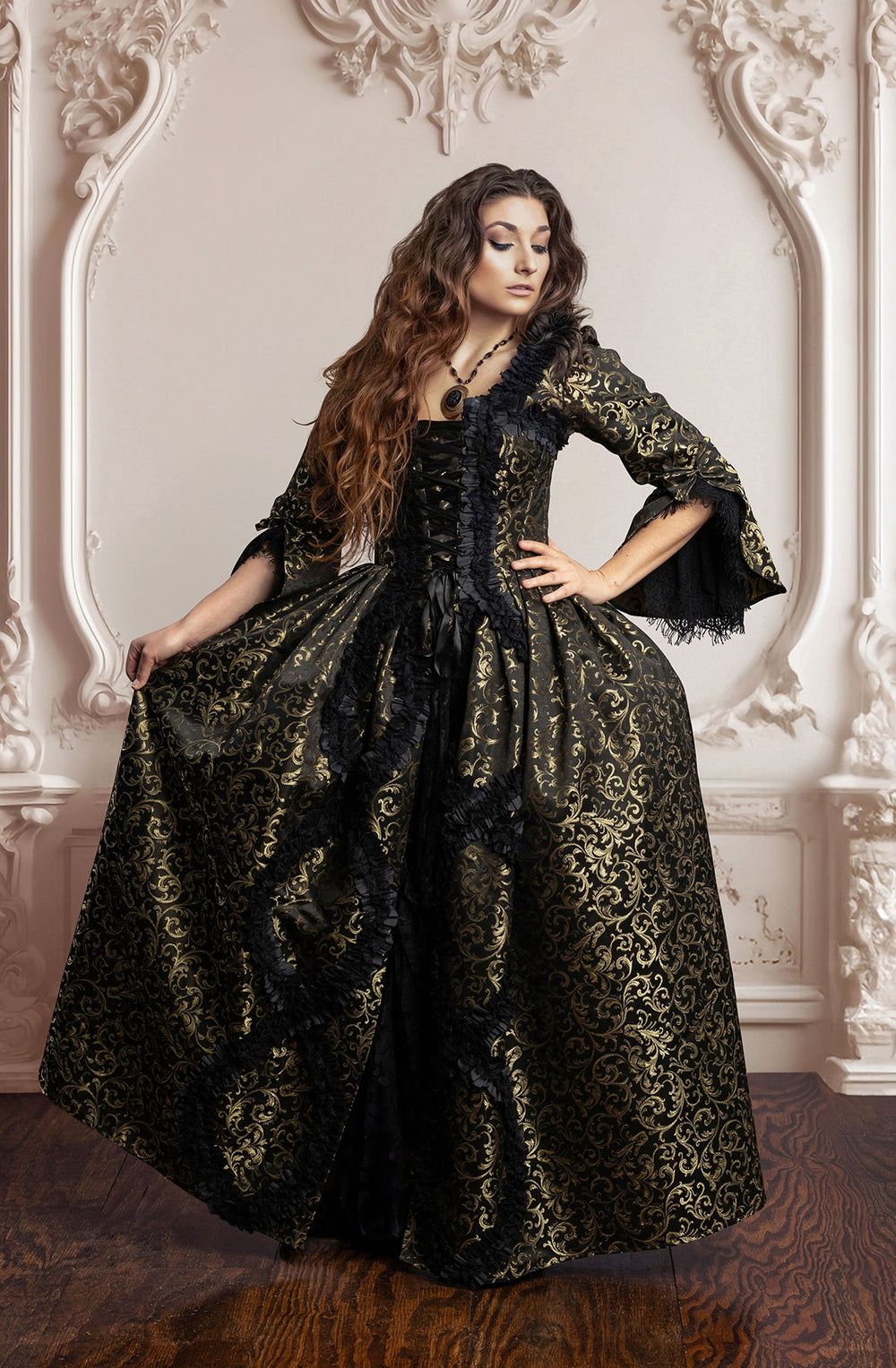 Immortelle Dress of 18th century French Court Ballgown - Black/Gold Brocade 6